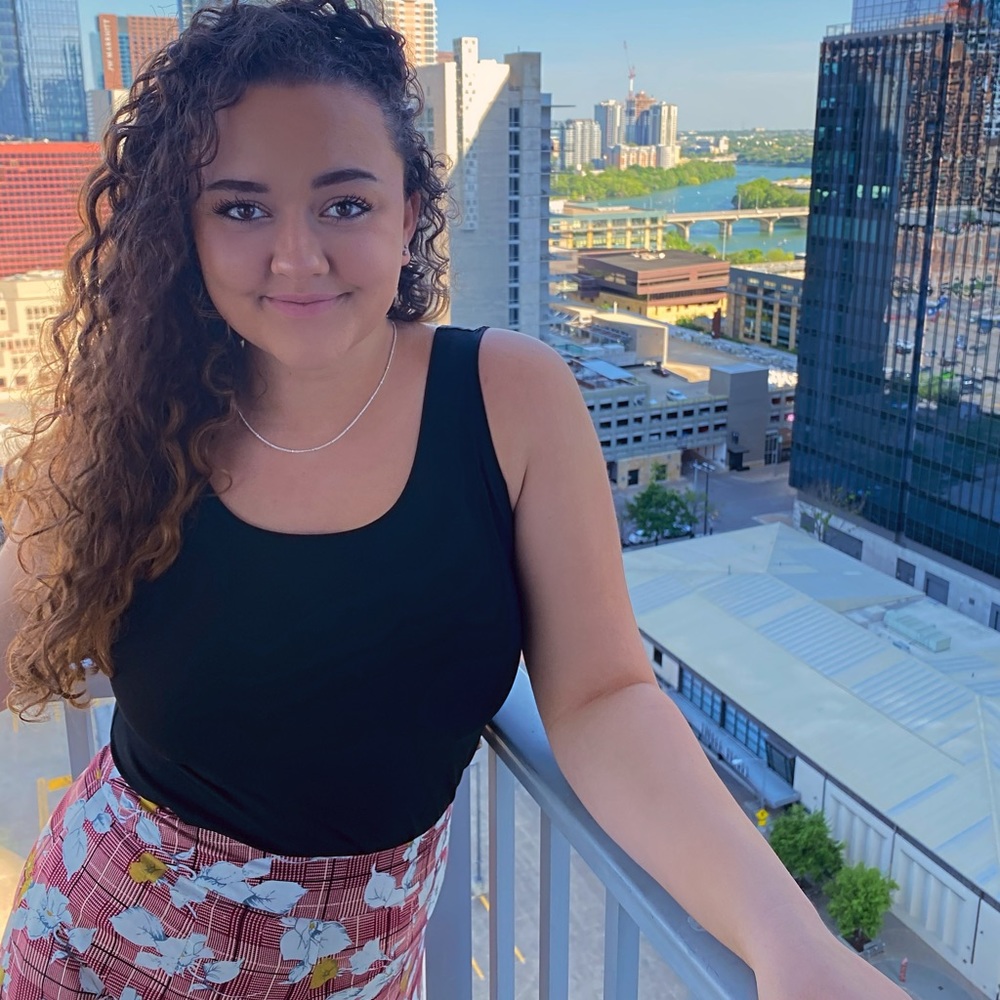 Meet your Posher, Claire